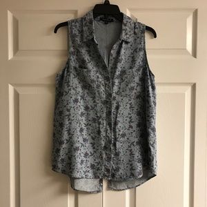 Women’s Sleeveless Denim Button Down Shirt